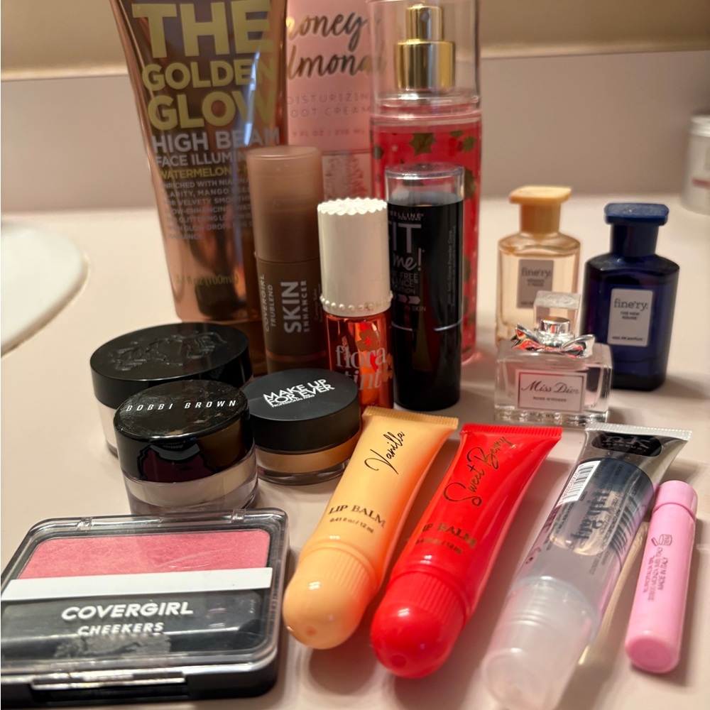Beauty Products grab bag! - Picture 2 of 2